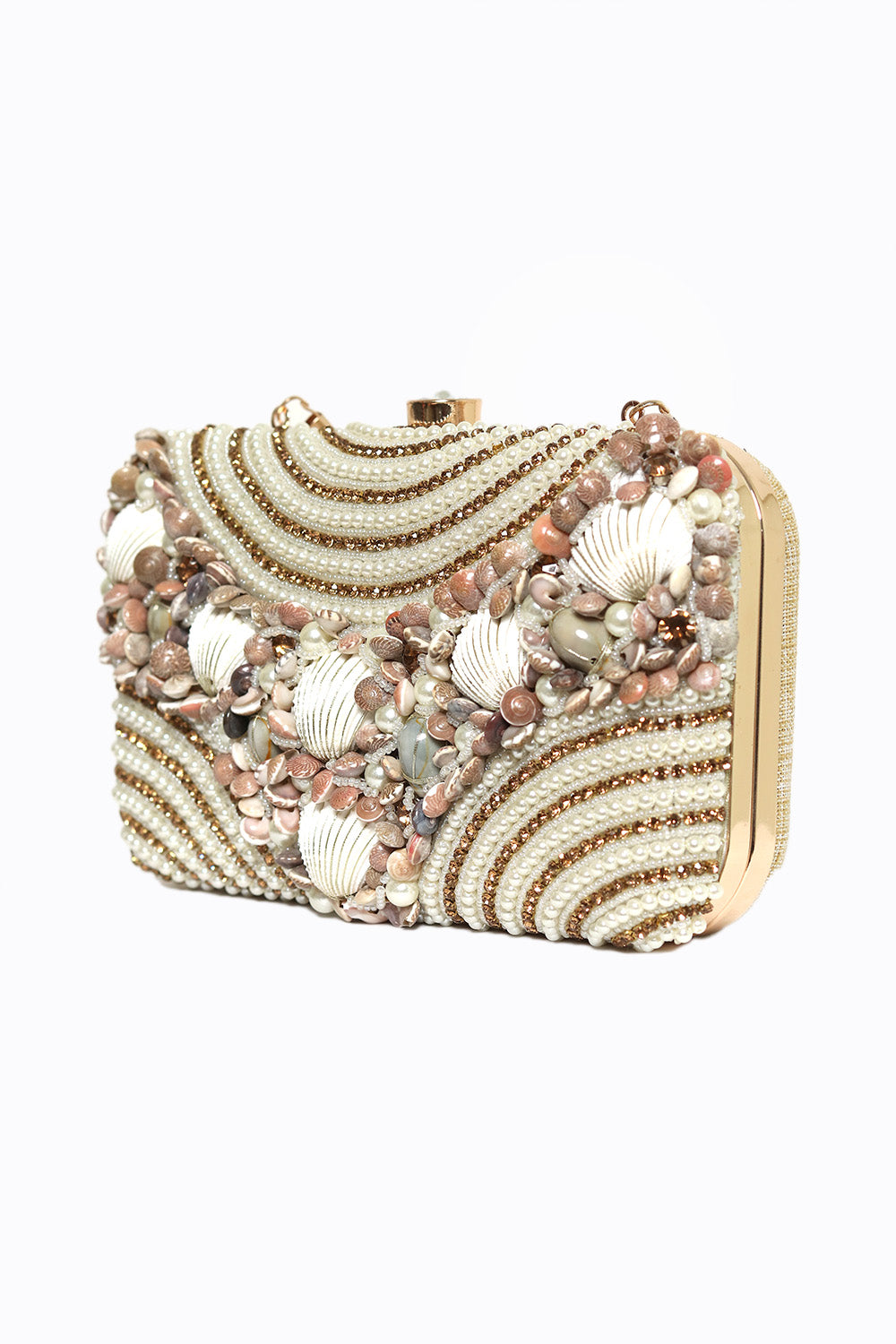 Pochette en forme de boîte brodée NR By Nidhi Rathi en or blanc
