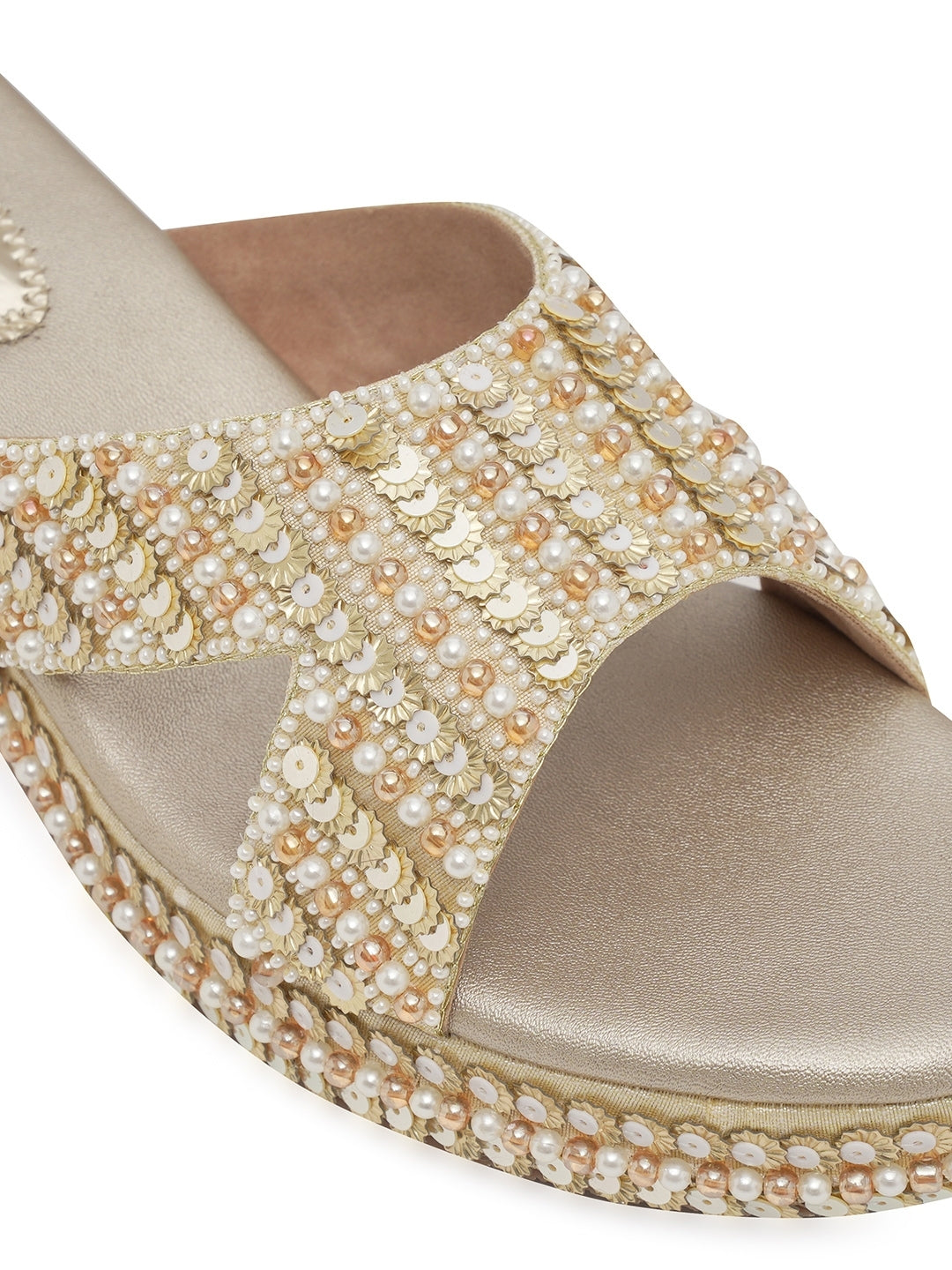 Aina Heels