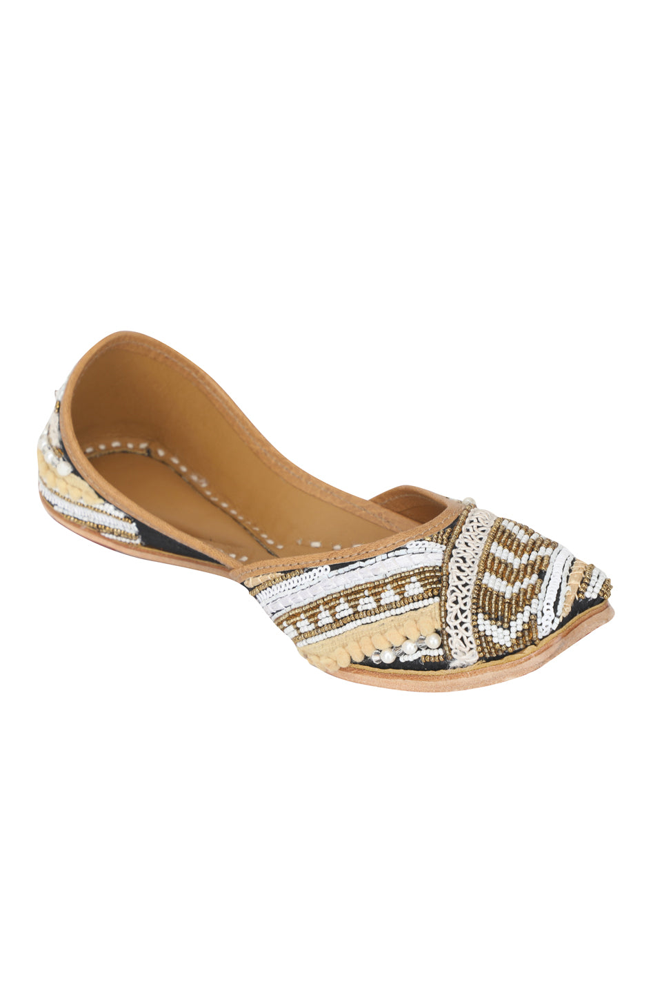 NR By Nidhi Rathi Mojaris ballerines ethniques en cuir à ornements bohème pour femmes