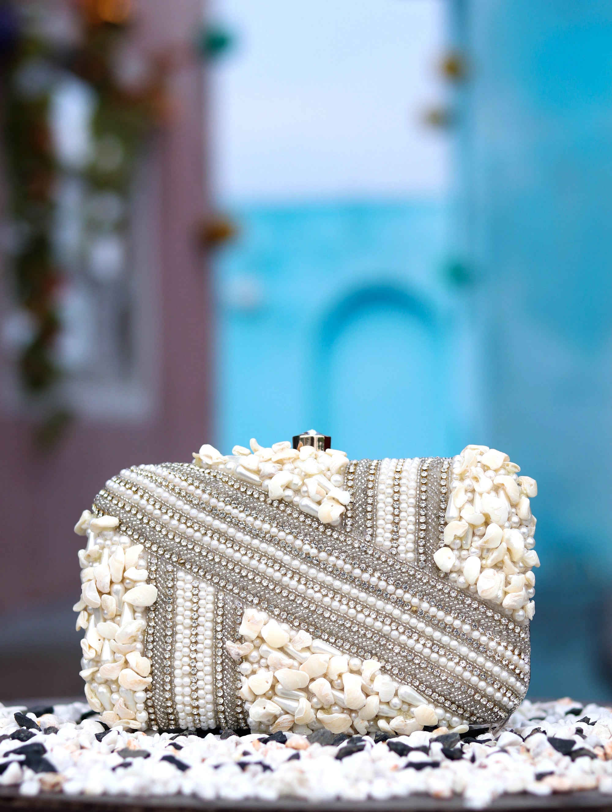 Nidhi_Rathi_Women_White_Silver-Toned_Embroidered_Box_Clutch