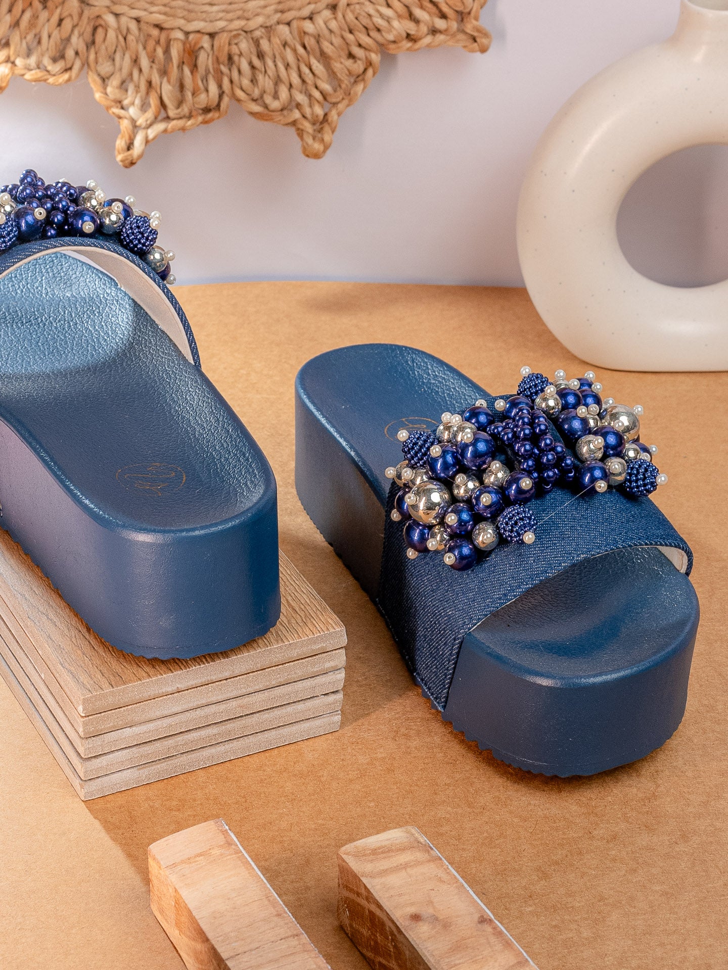 Nacre_Navy_Blue_Wedges