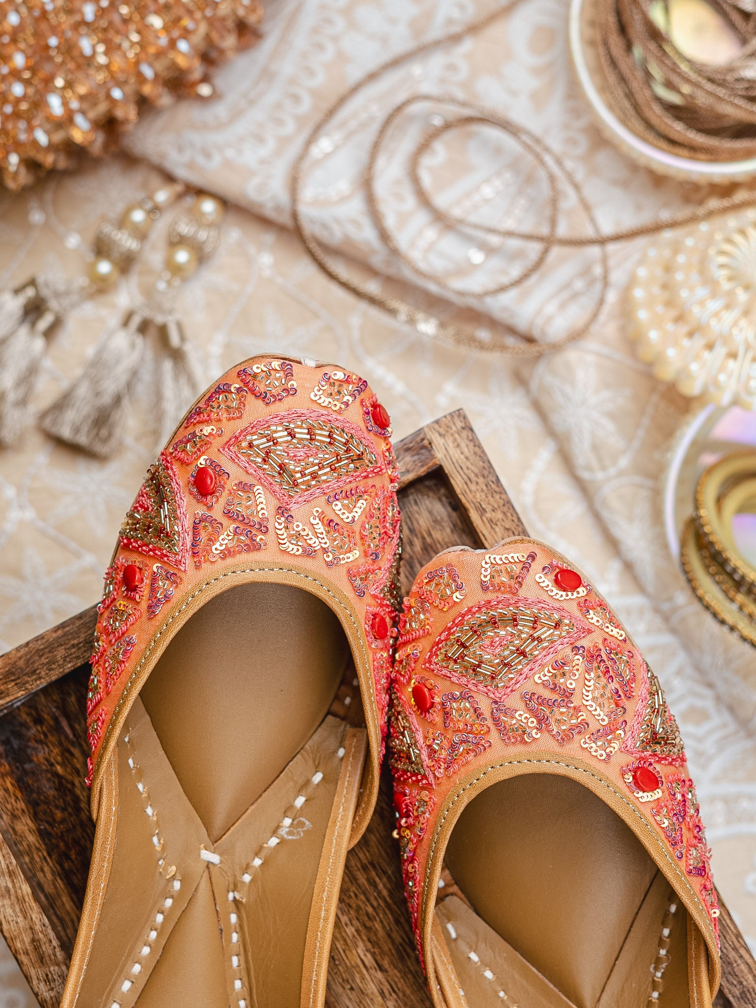 Women Embroidered Mojaris Flats