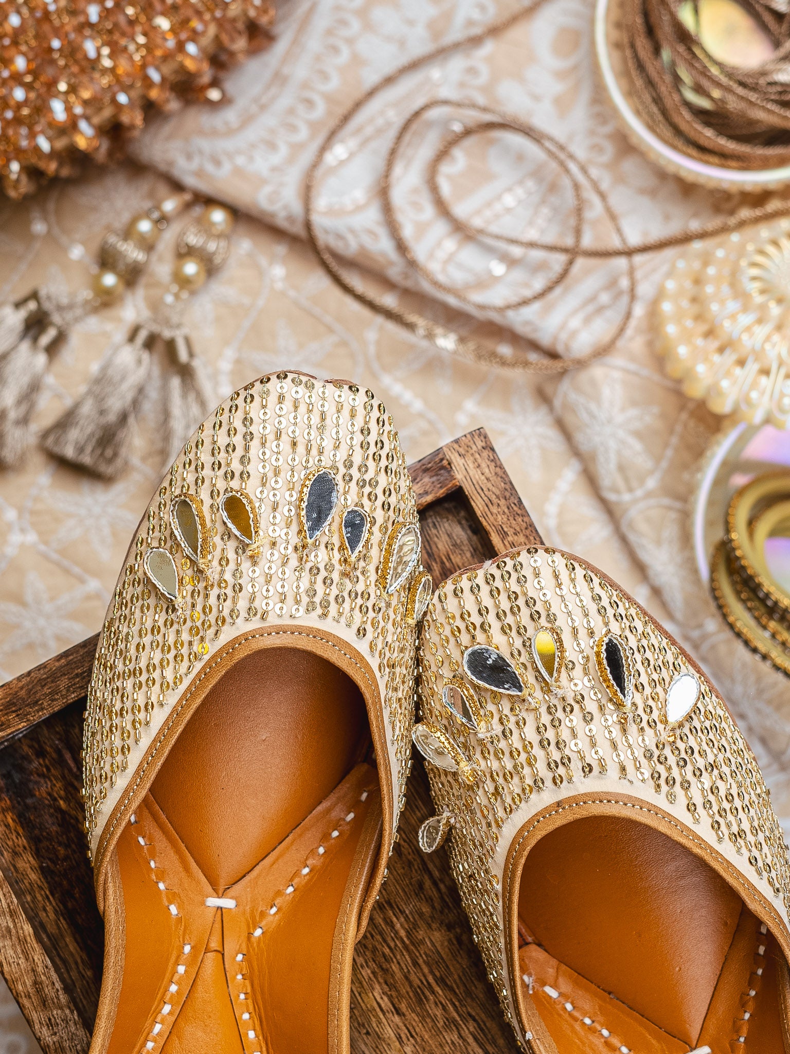 Women Embellished Ethnic Mojaris With Embroidered Work