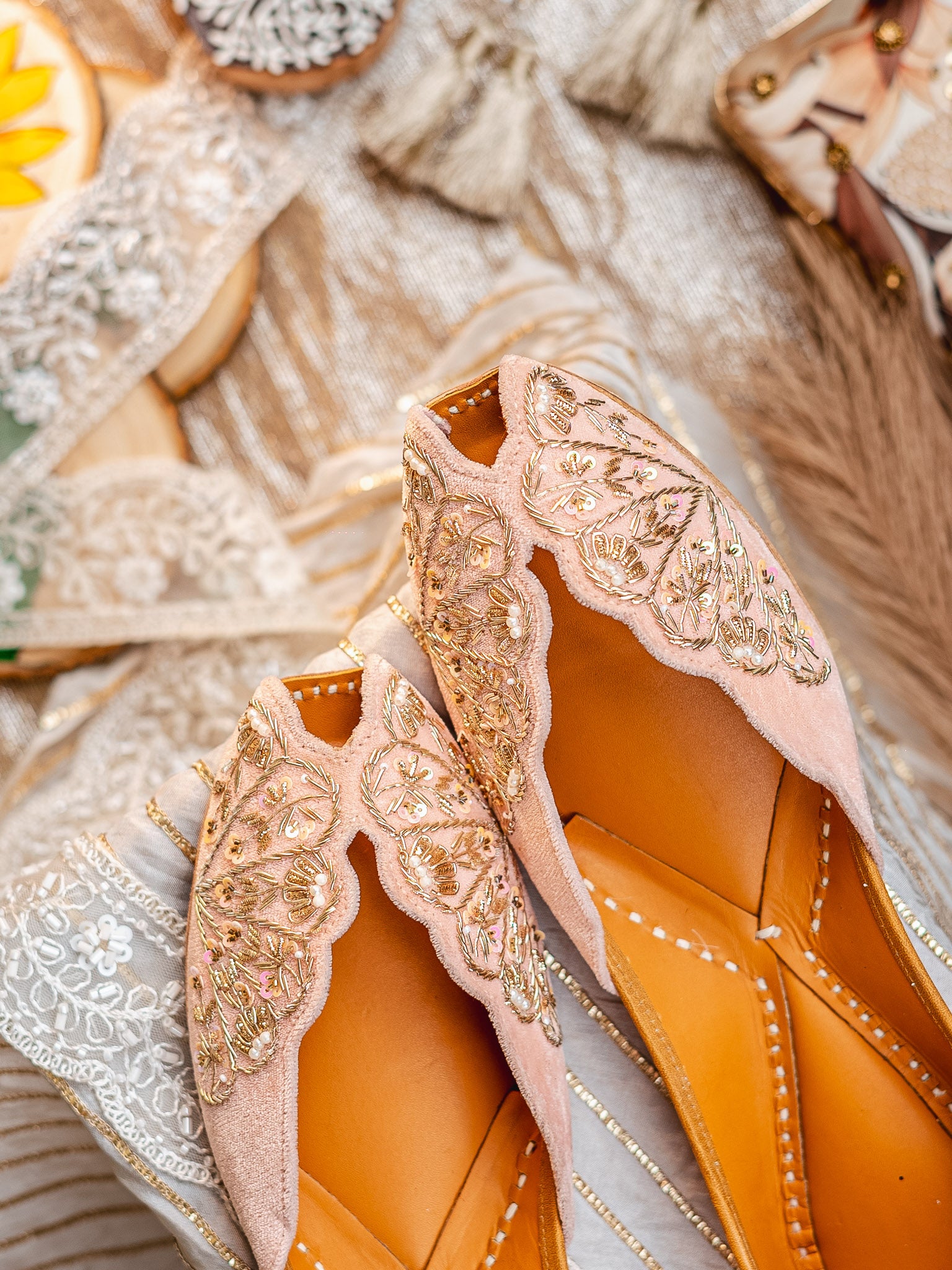 Women Embroidered Mojaris Flats