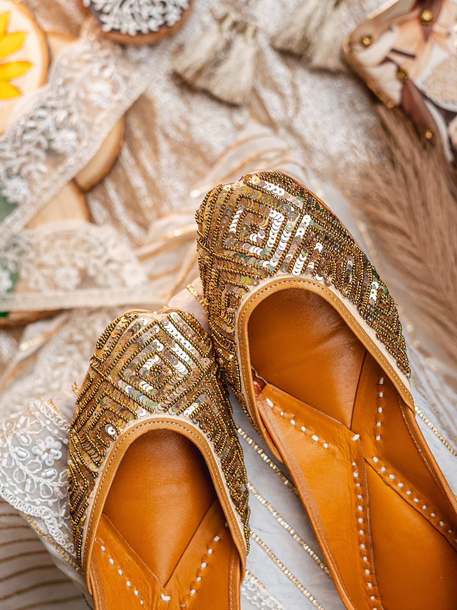 Women embroidered Mojaris Flats