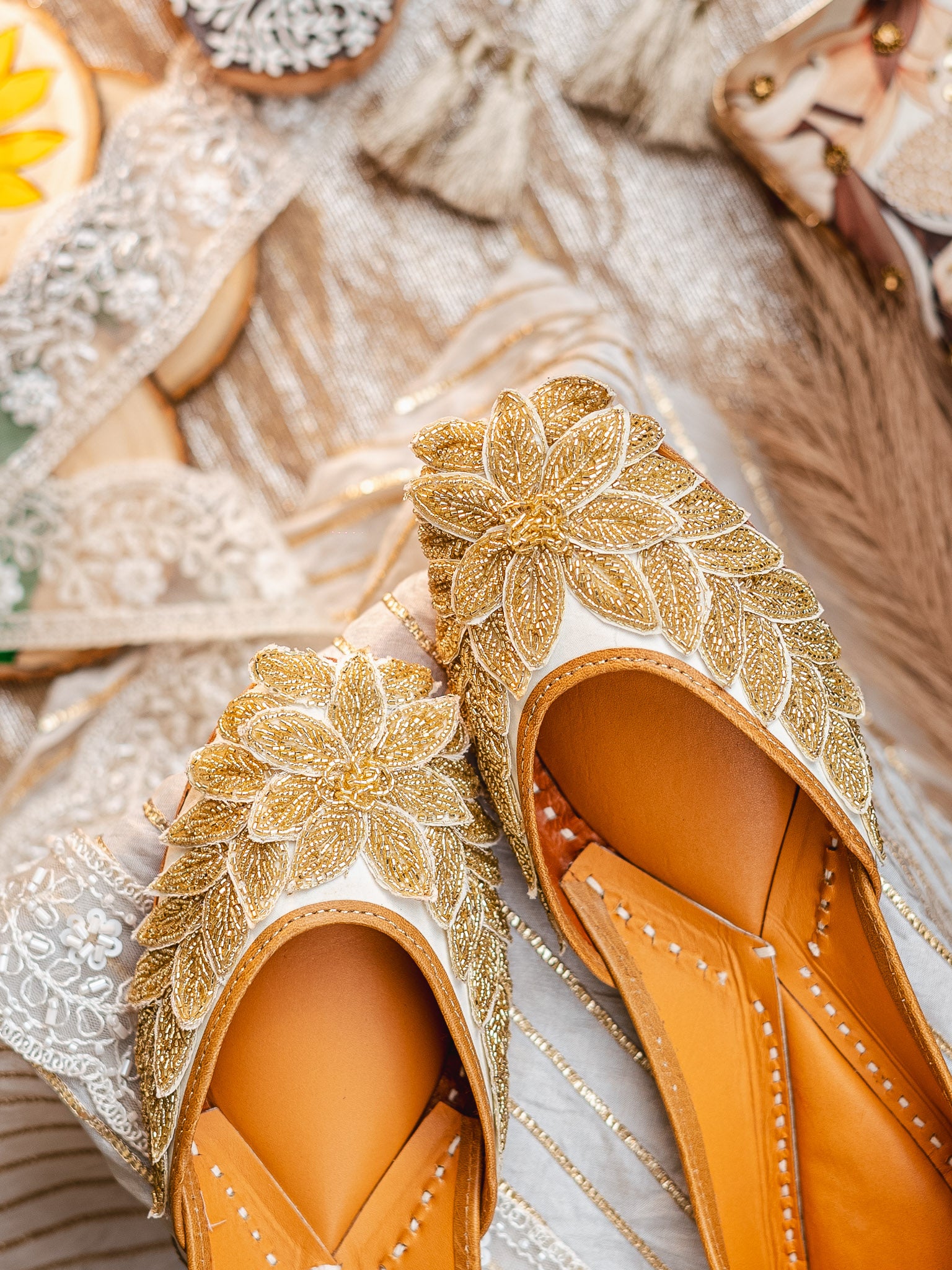 Women Embroidered Mojaris Flats
