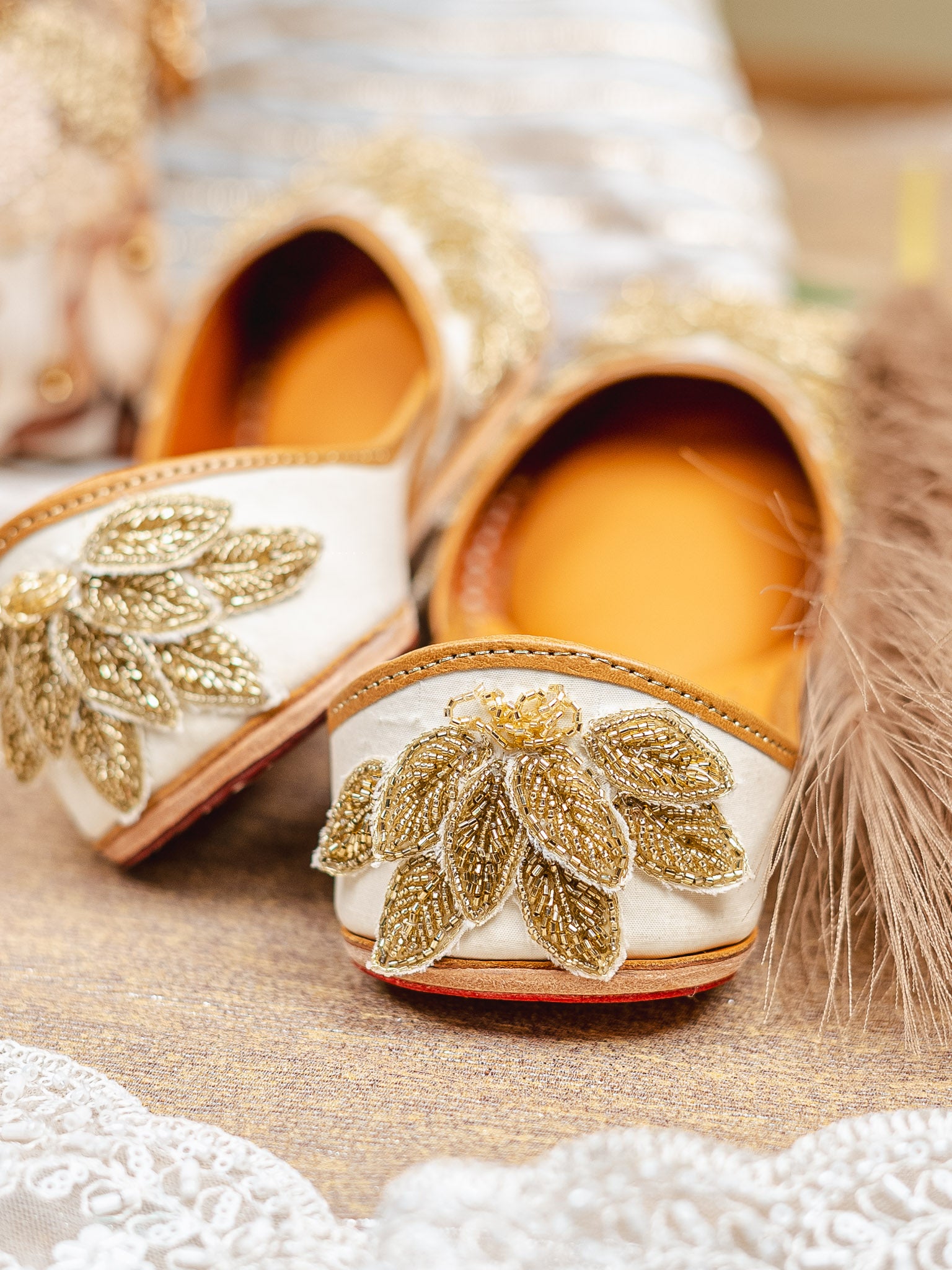 Women Embroidered Mojaris Flats
