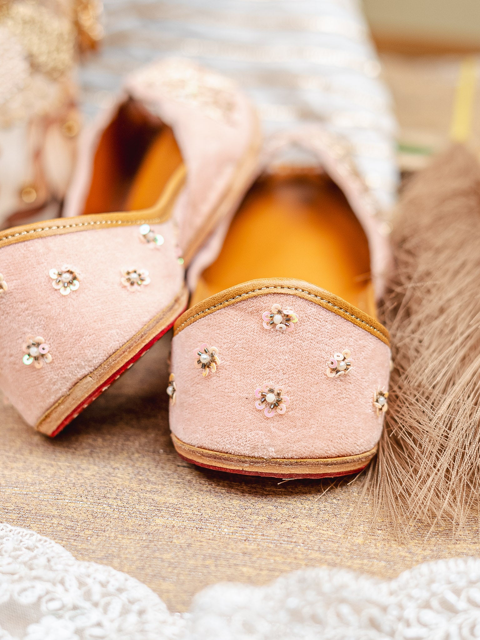 Women Embroidered Mojaris Flats