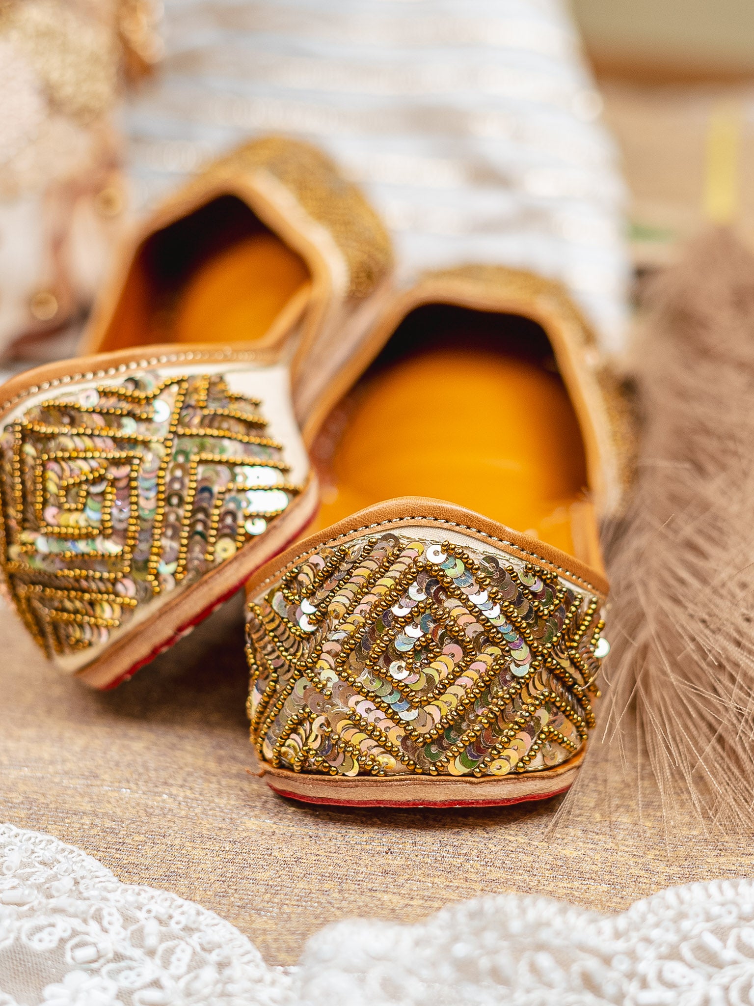Women embroidered Mojaris Flats
