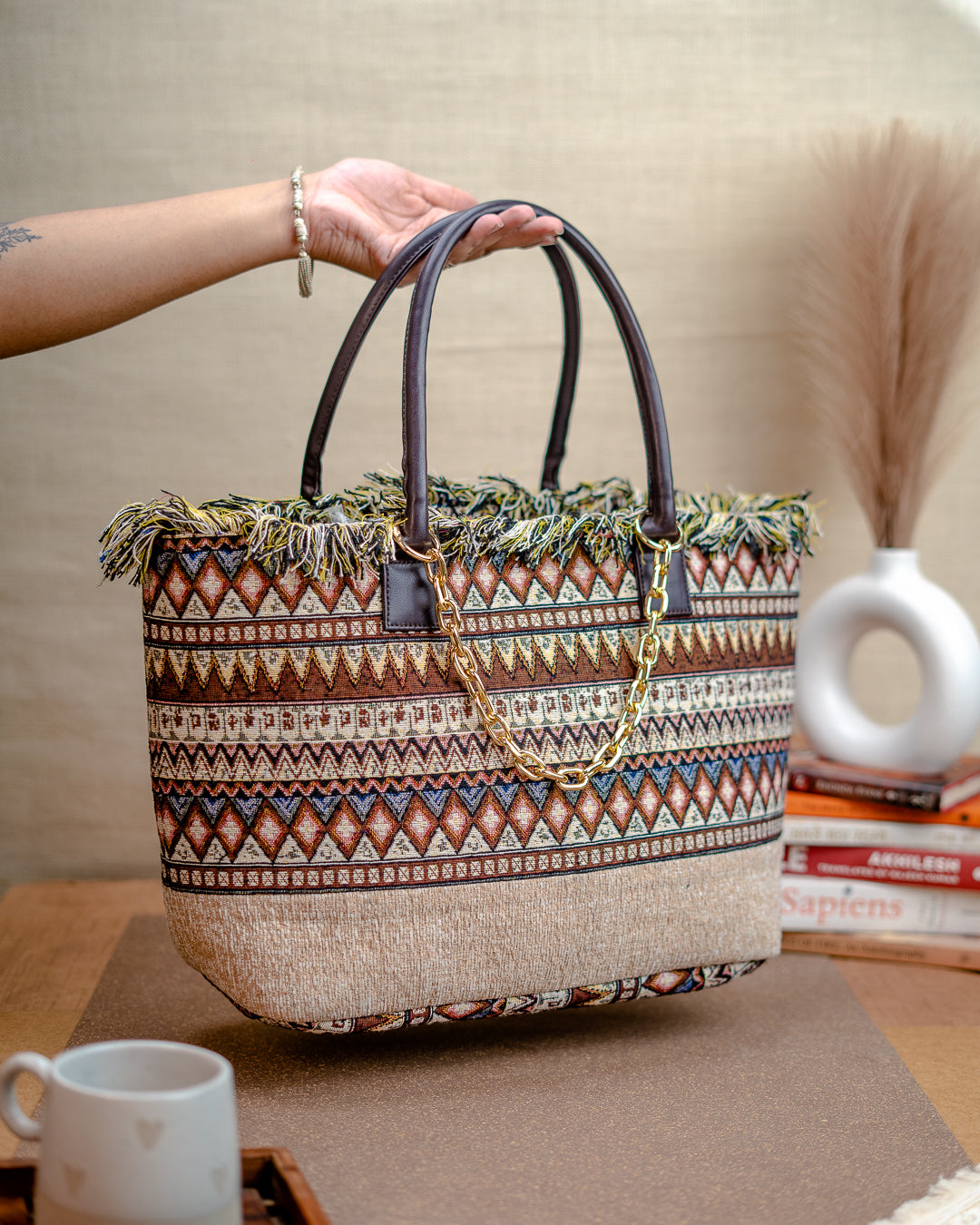 Women_Jacquard_Weave_Handbag_Nidhi_Rathi