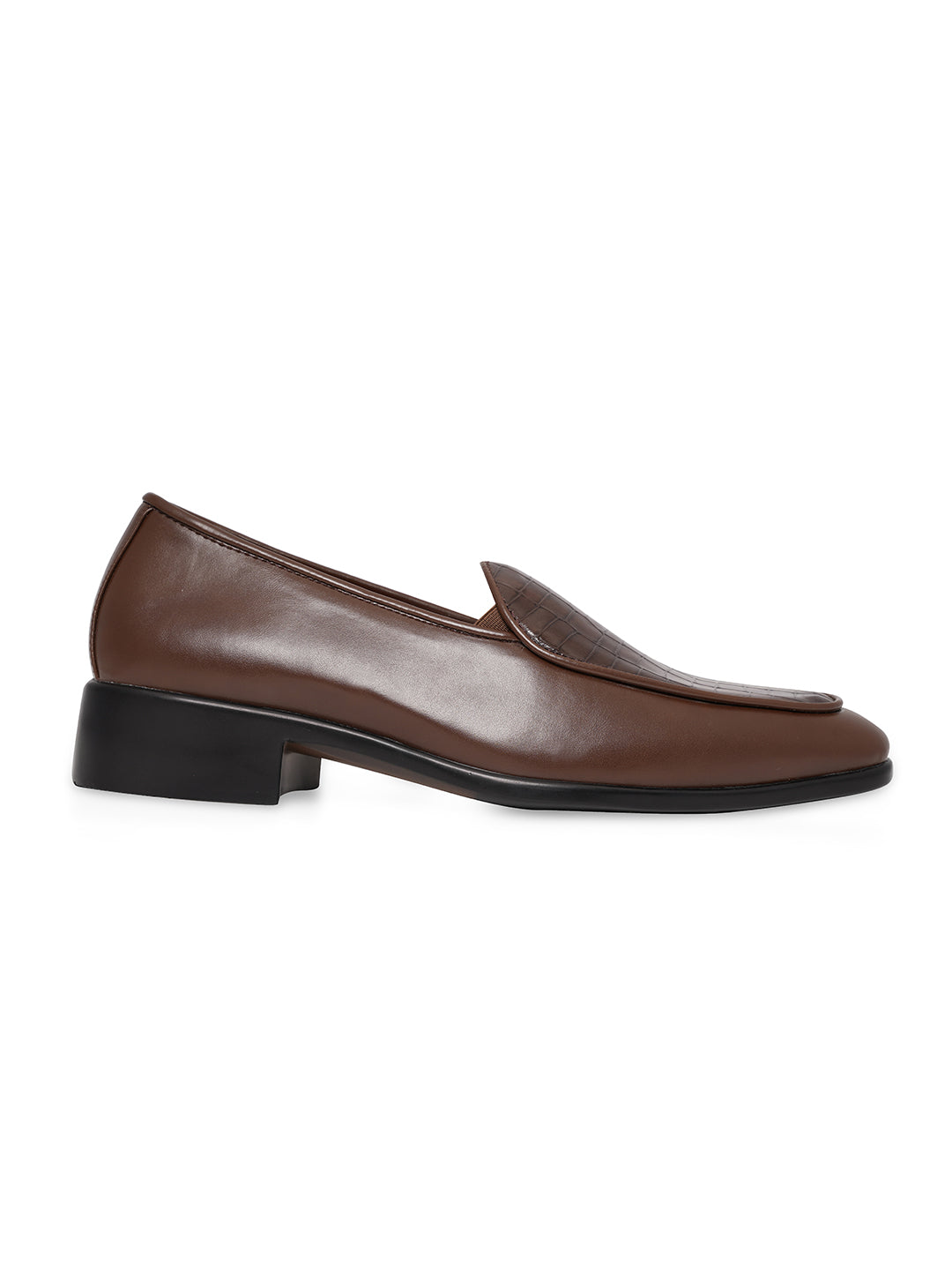 Men Textured Loafers