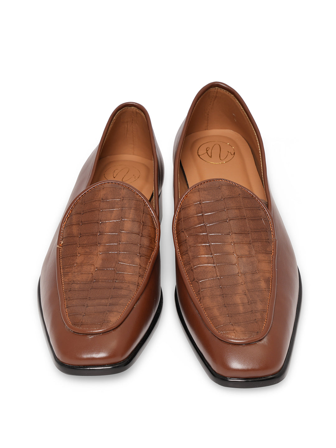 Men Textured Loafers