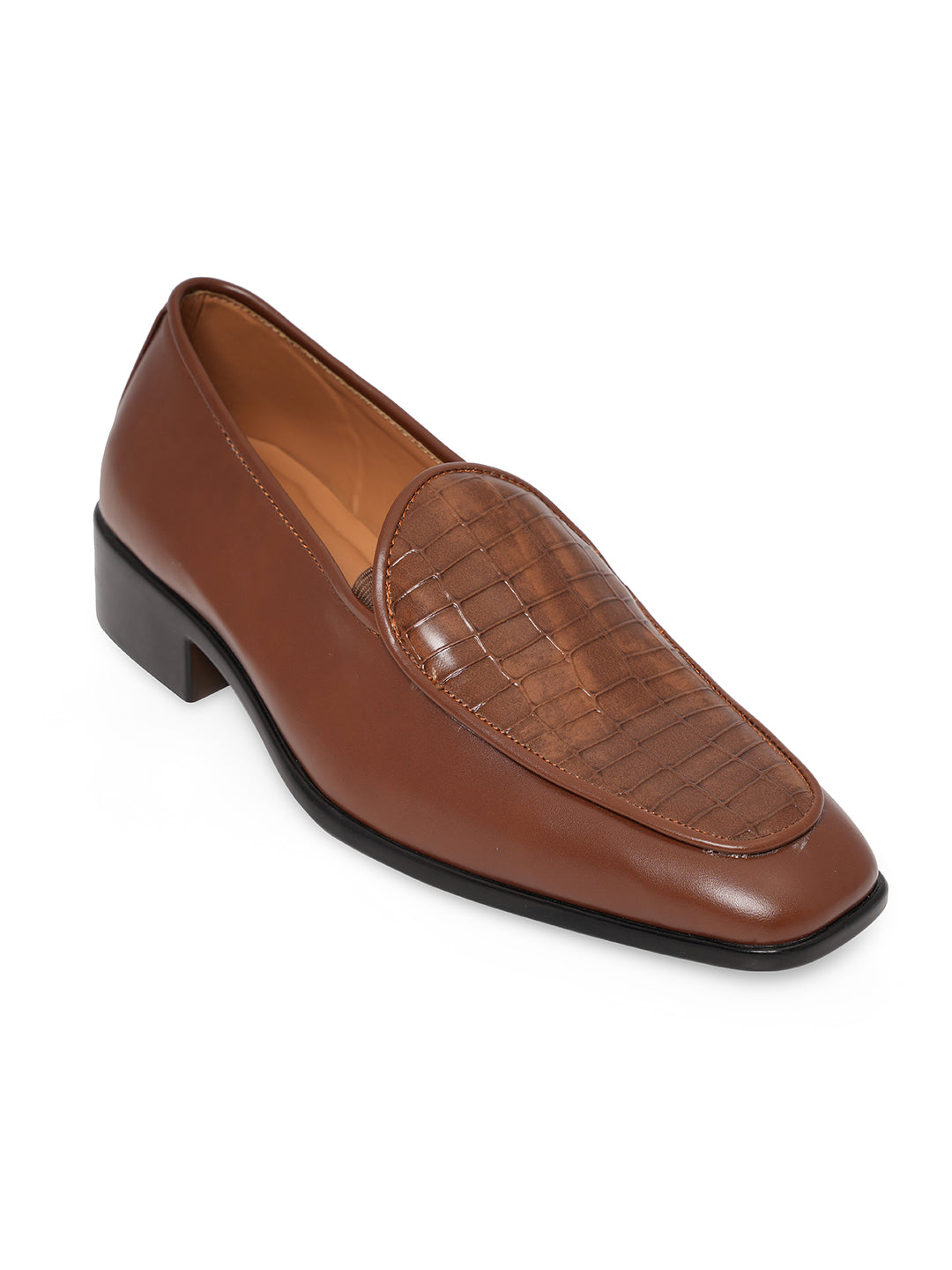 Men Textured Loafers