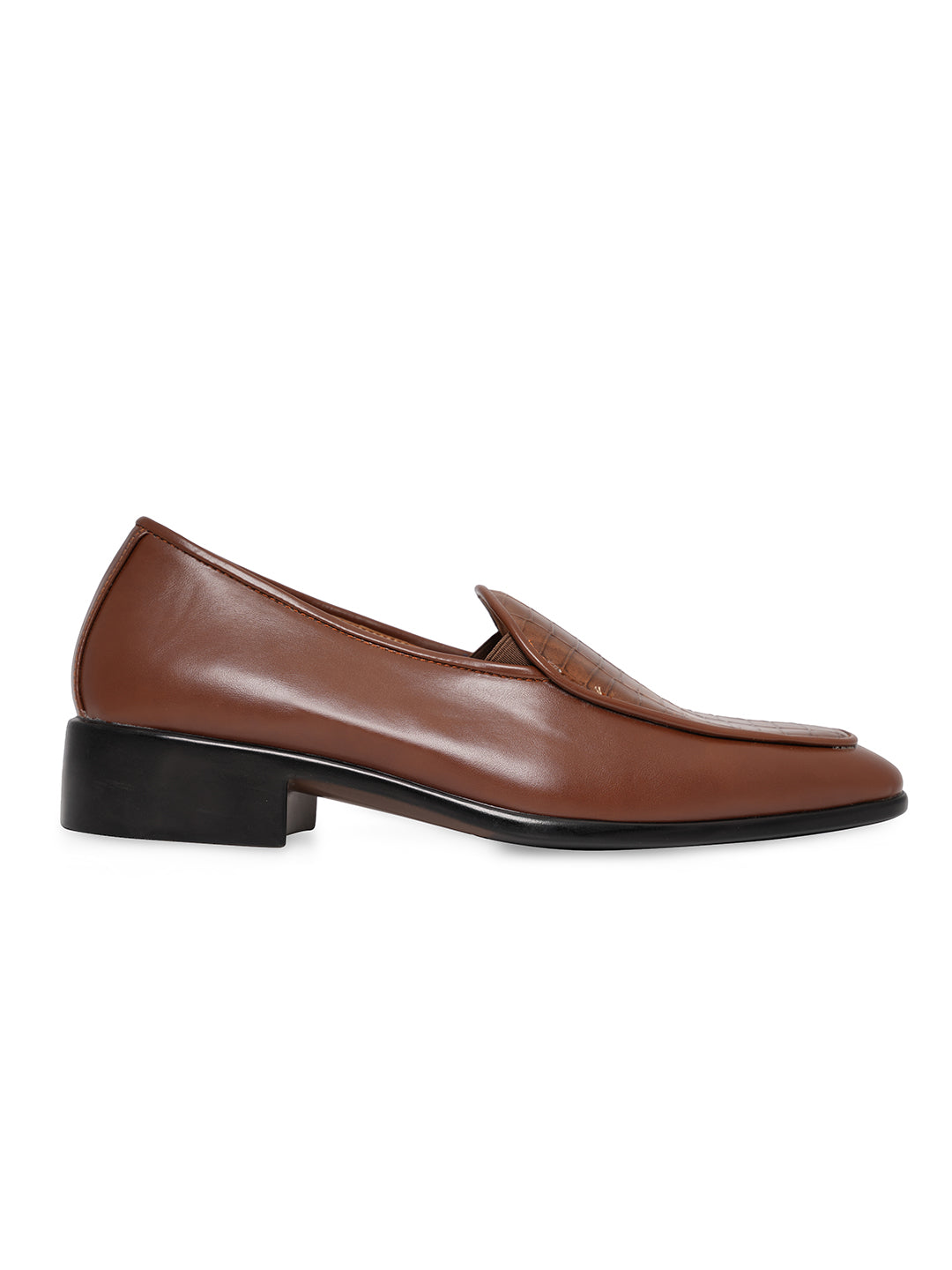 Men Textured Loafers