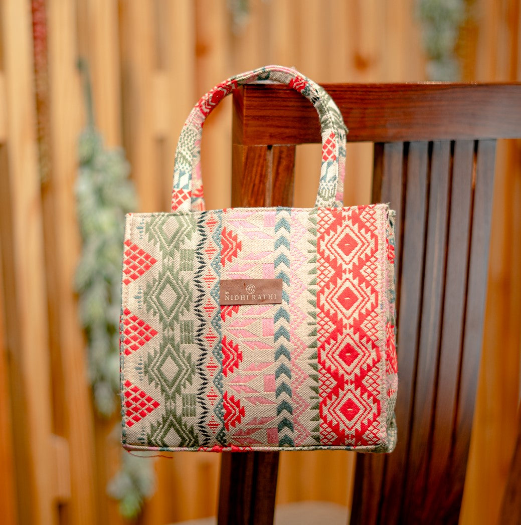 Nidhi_Rathi_White_Printed_Shopper_Shoulder_Bag_With_Quilted