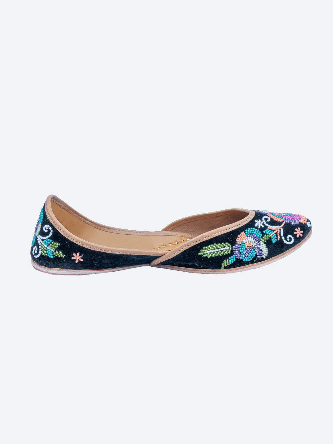 Ballerines plates noires à ornements NR By Nidhi Rathi pour femmes