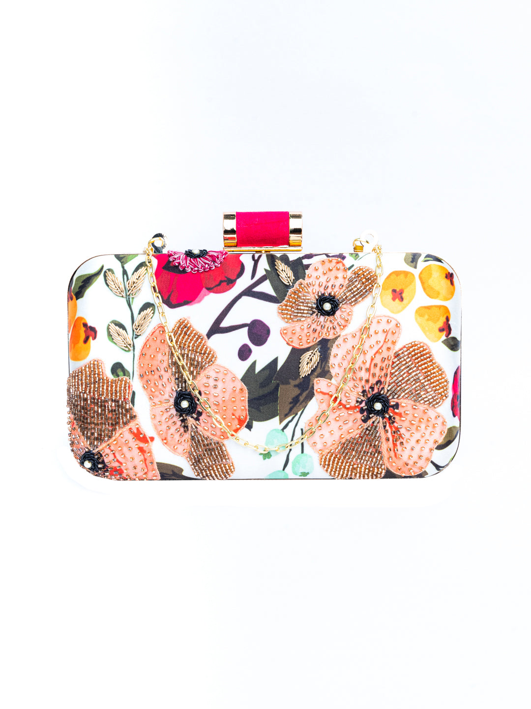 Pochette en forme de boîte brodée rouge de couleur crème NR By Nidhi Rathi