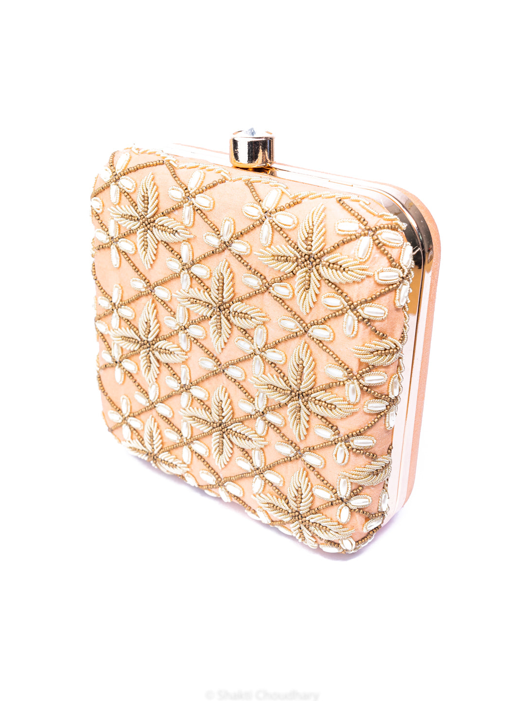 Pochette brodée NR By Nidhi Rathi