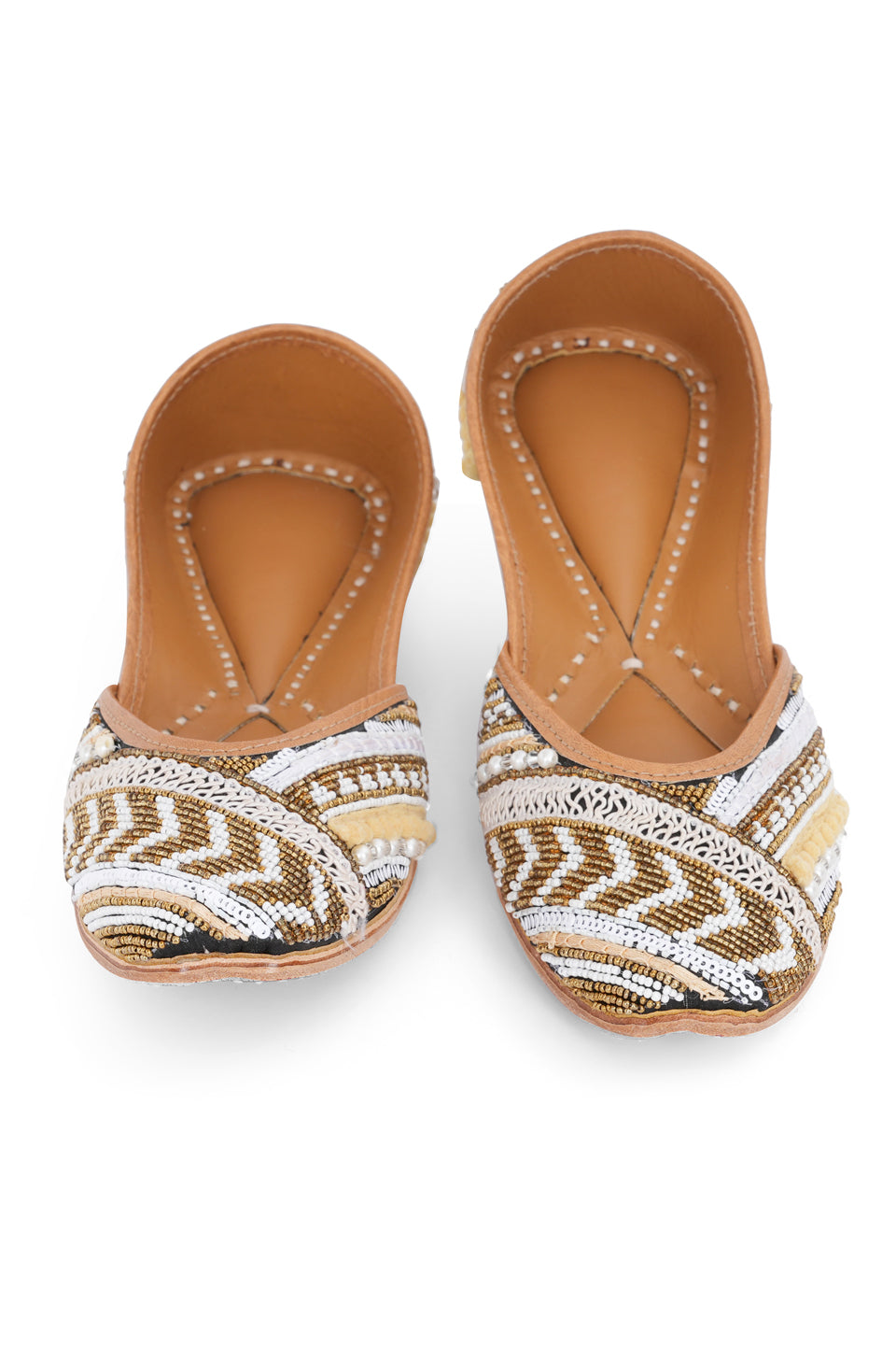 NR By Nidhi Rathi Mojaris ballerines ethniques en cuir à ornements bohème pour femmes
