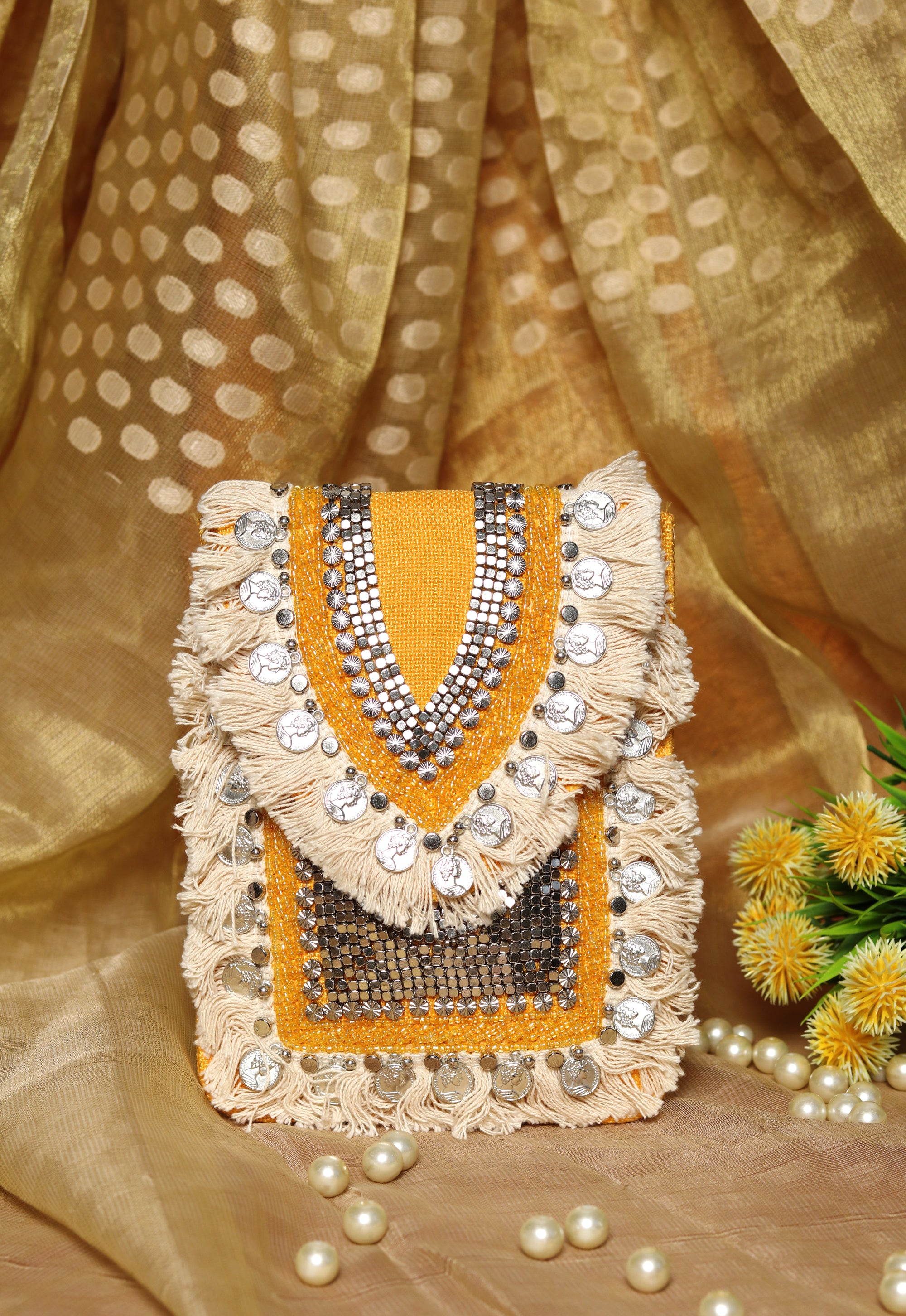 Yellow_Off_White_Embroidered_Embroidered_Purse_Clutch_nidhi_rathi