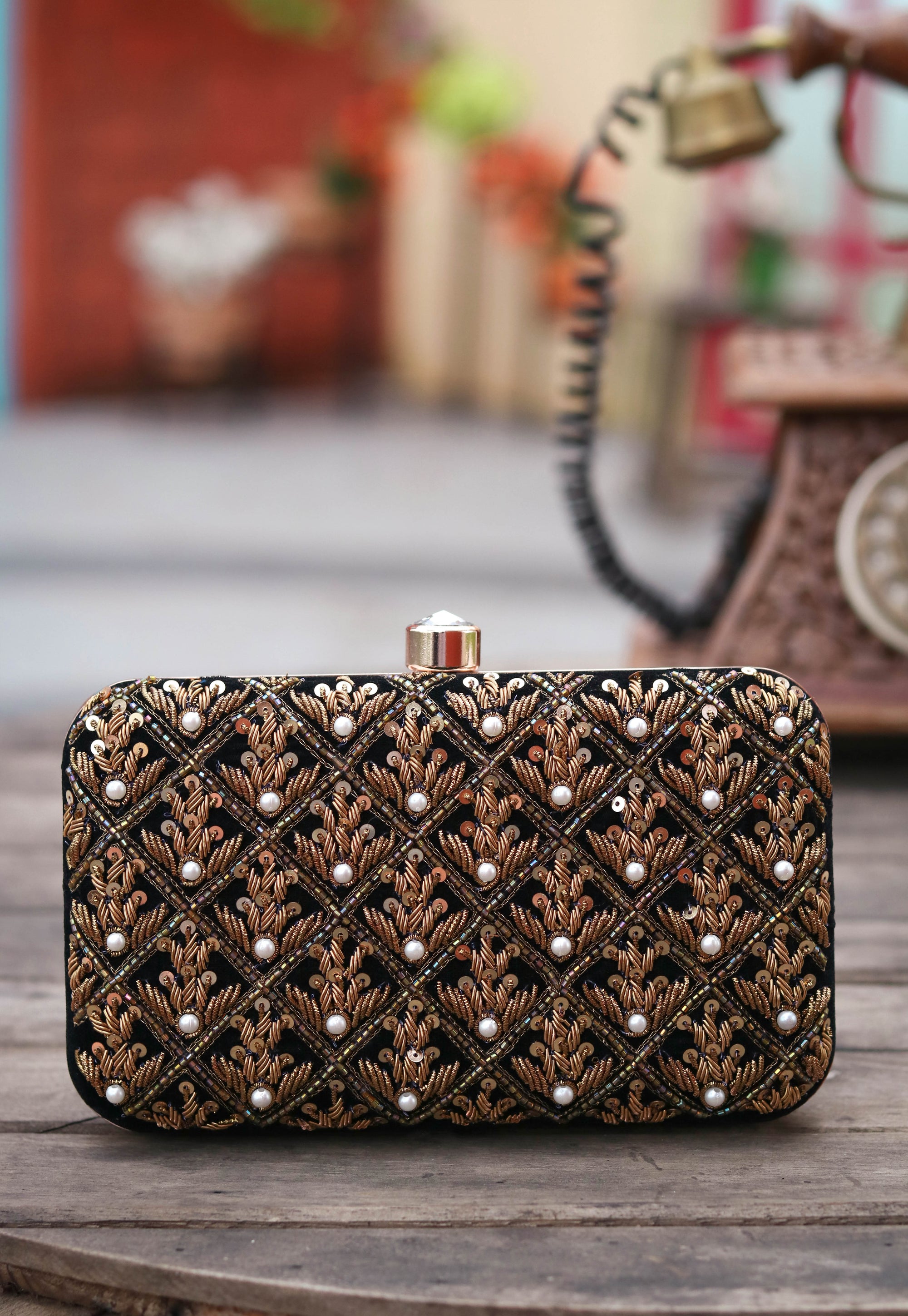 Nidhi_Rathi_Women_Black_Gold_Embroidered_Box_Clutch